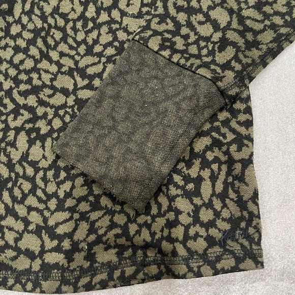 [S]Kavu Olive and Black Jaguar Patterned Pullover 1/4 Zip LS Sweatshirt - Picture 2 of 7